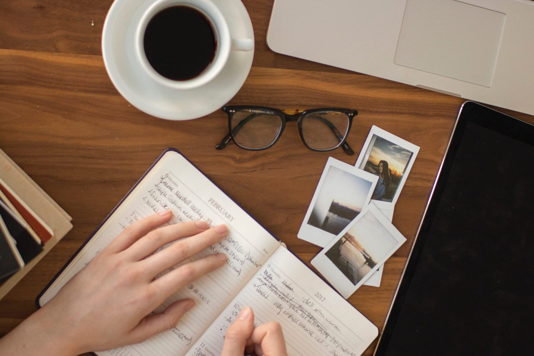 Fotografia pracy projektantki wnętrz.