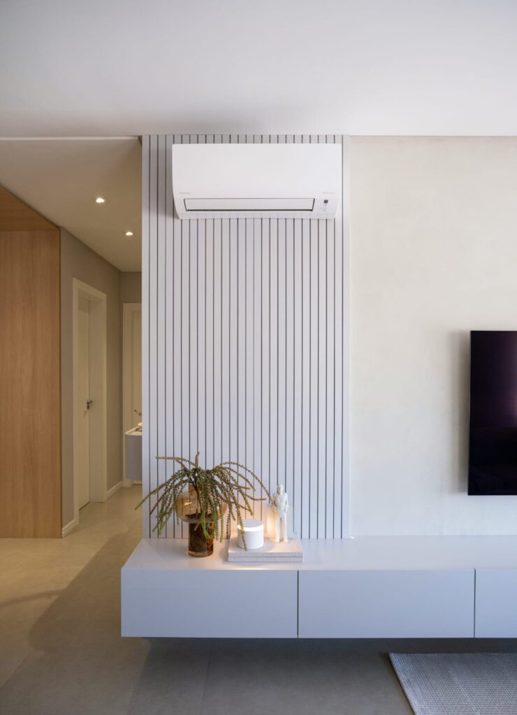 Wysokiej jakości aranżacja z minimalistycznym designem i eleganckimi dodatkami.